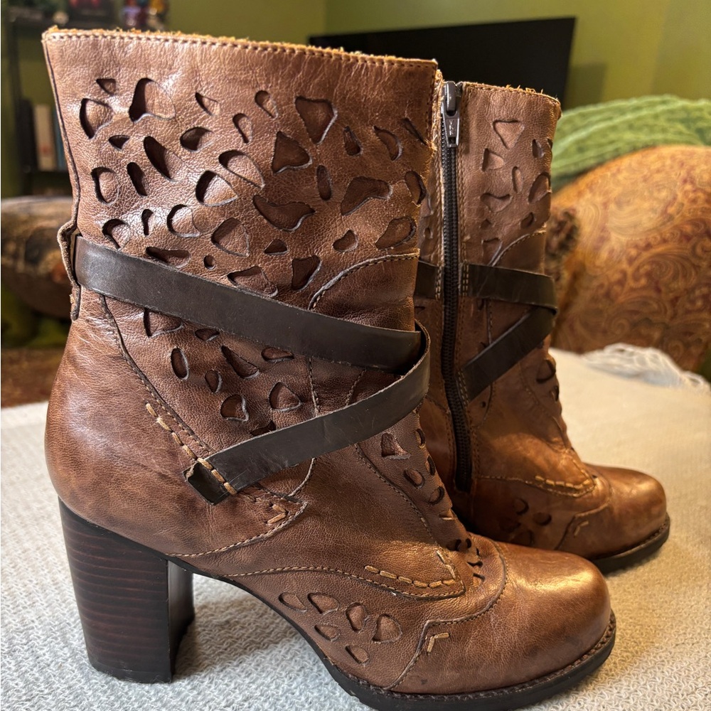 Everybody by BZ Moda Brown Leather Women's Boots - Picture 2 of 11